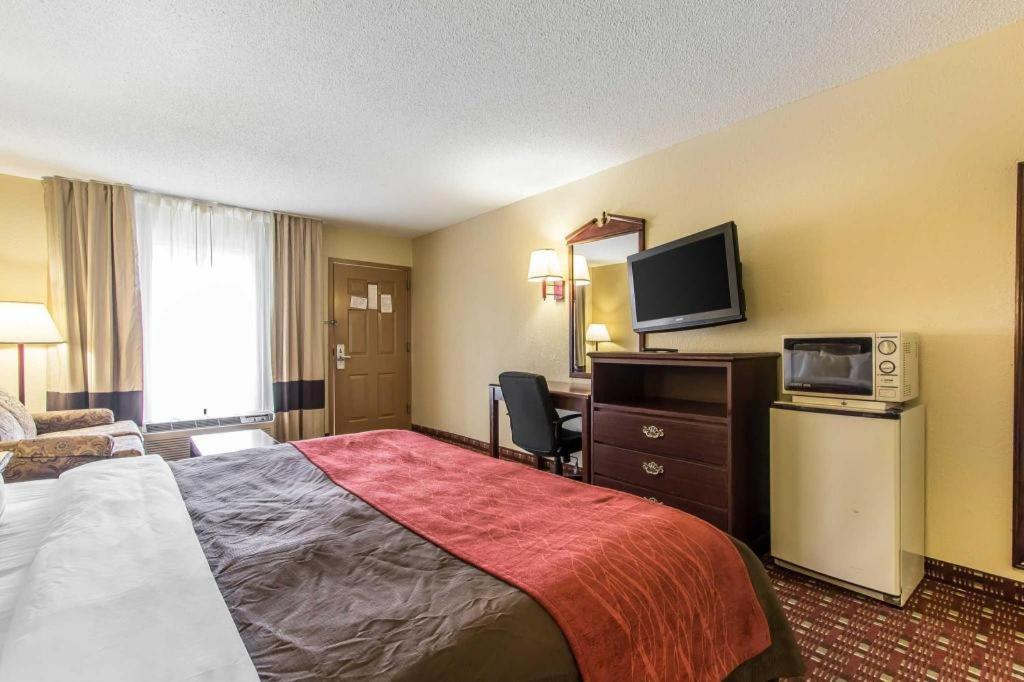 Quality Inn Andalusia Εξωτερικό φωτογραφία