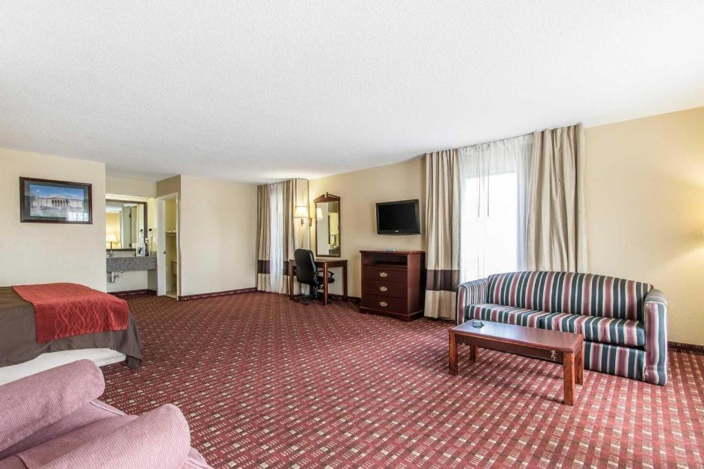 Quality Inn Andalusia Εξωτερικό φωτογραφία