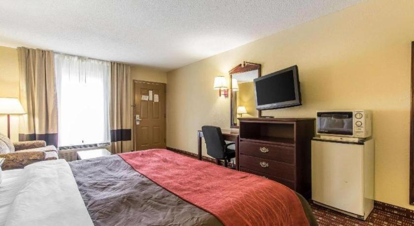 Quality Inn Andalusia Εξωτερικό φωτογραφία